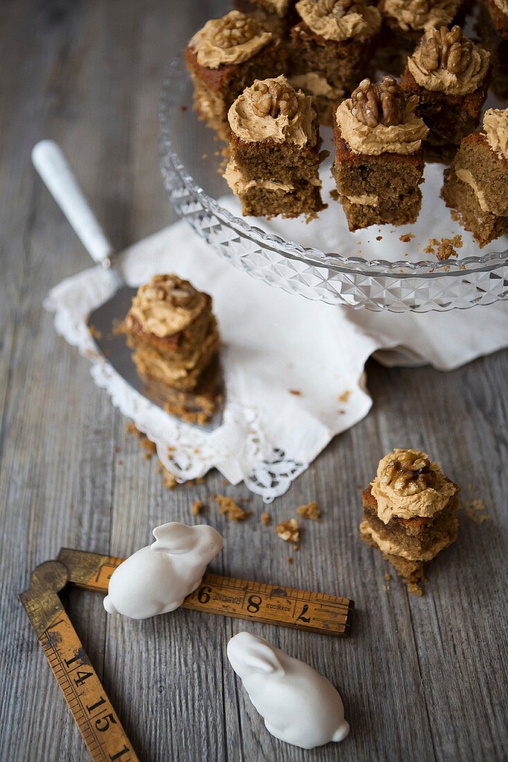 Walnut and Coffee Mini Cakes on Cake Stand