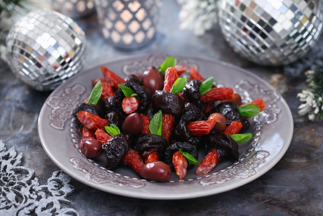 Kabanos with prunes