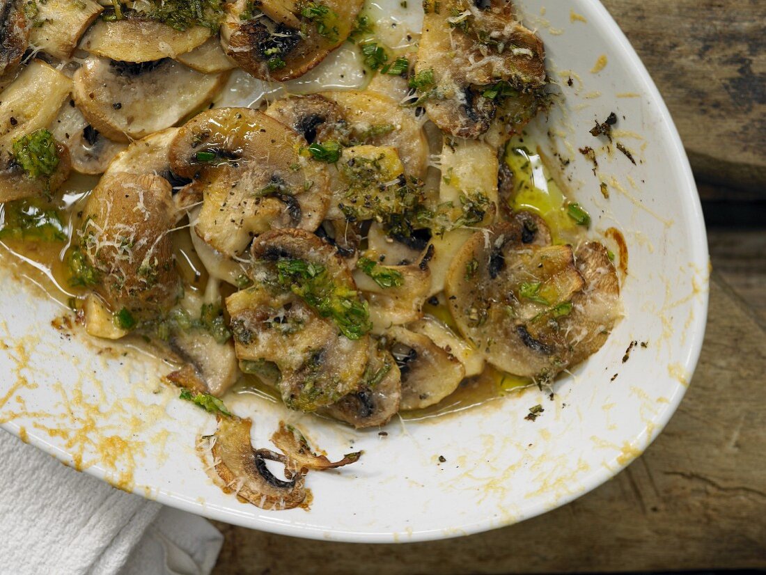 Oven baked mushrooms with rosemary and parmesan