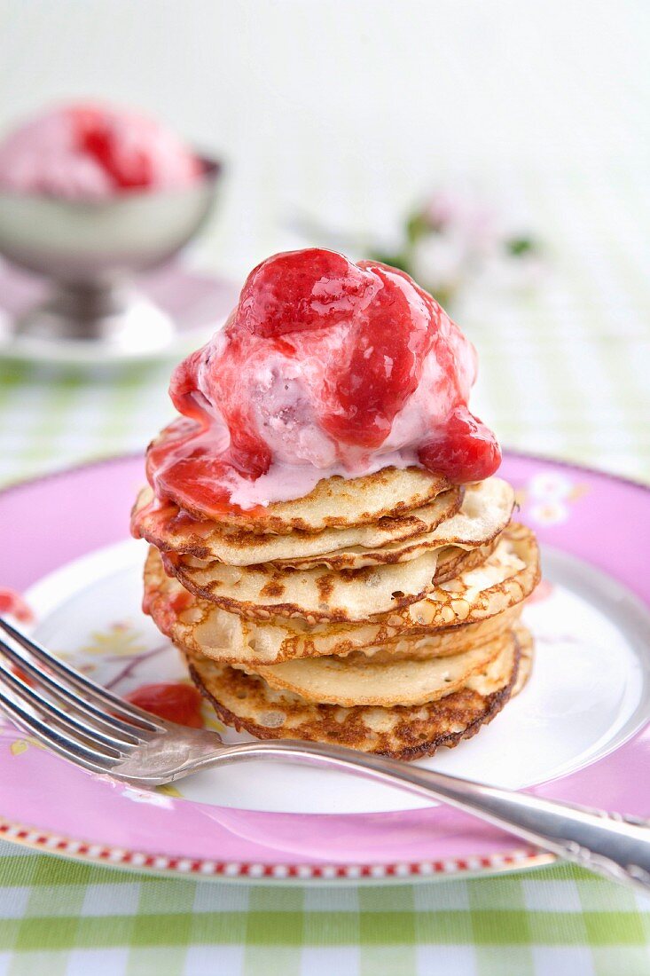 Pancakes with homemade strawberry ice cream