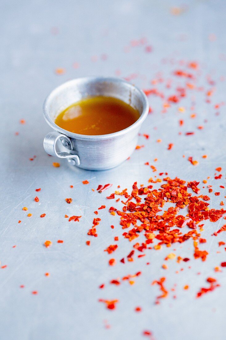 Chilli flakes and chilli sauce