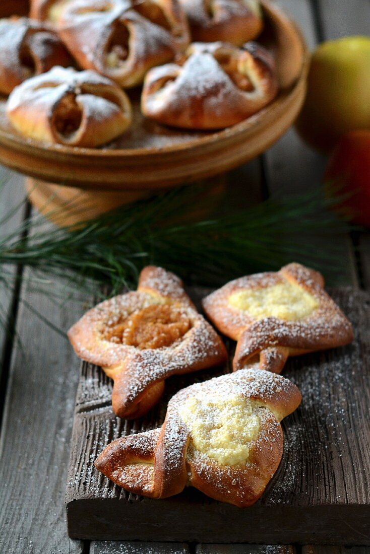 Quarktaschen mit Puderzucker (weihnachtlich)