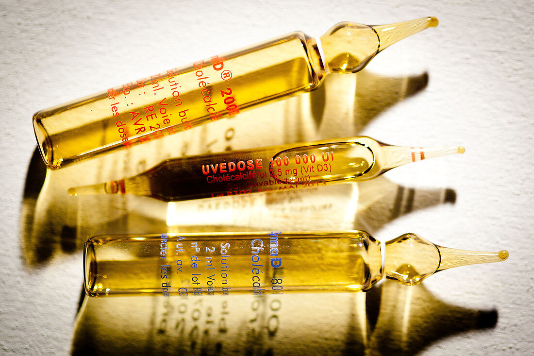 Glass ampoules of vitamin D
