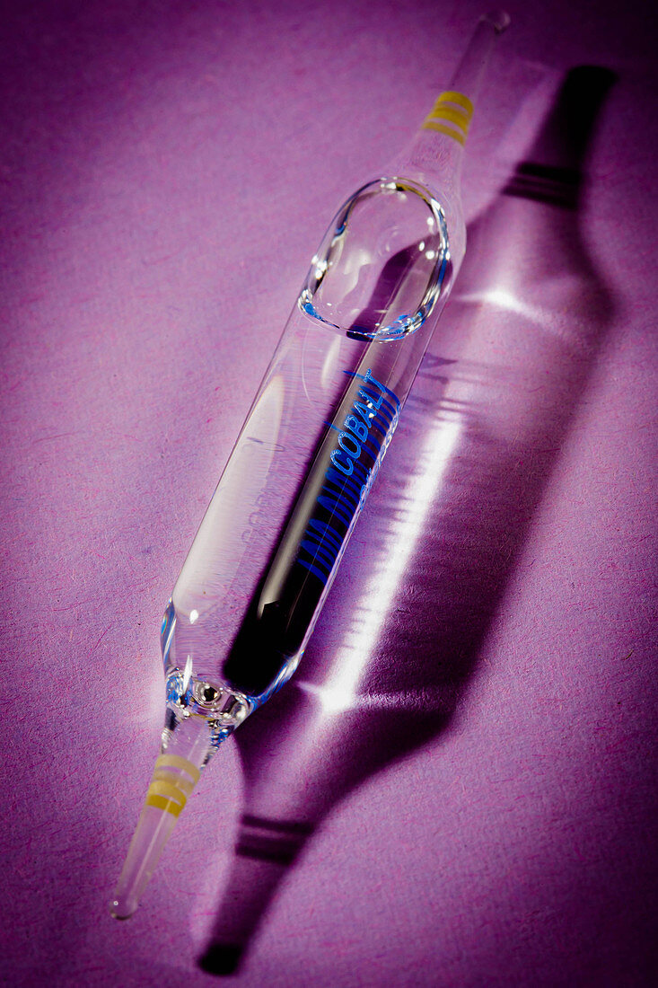 Element in glass ampoule