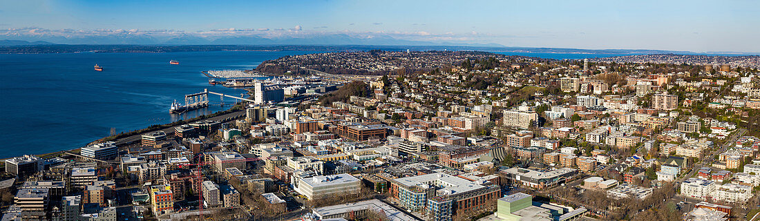 Elliott Bay and the port of Seattle, USA