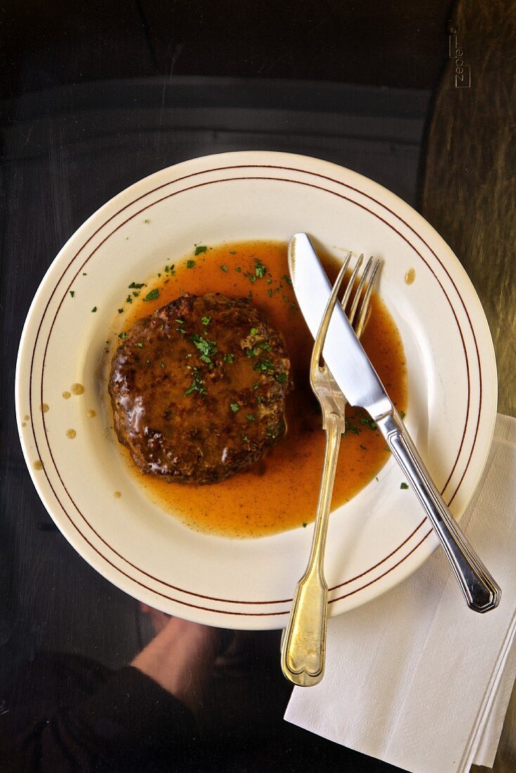 Salisbury Steak (Hacksteak) in Sauce
