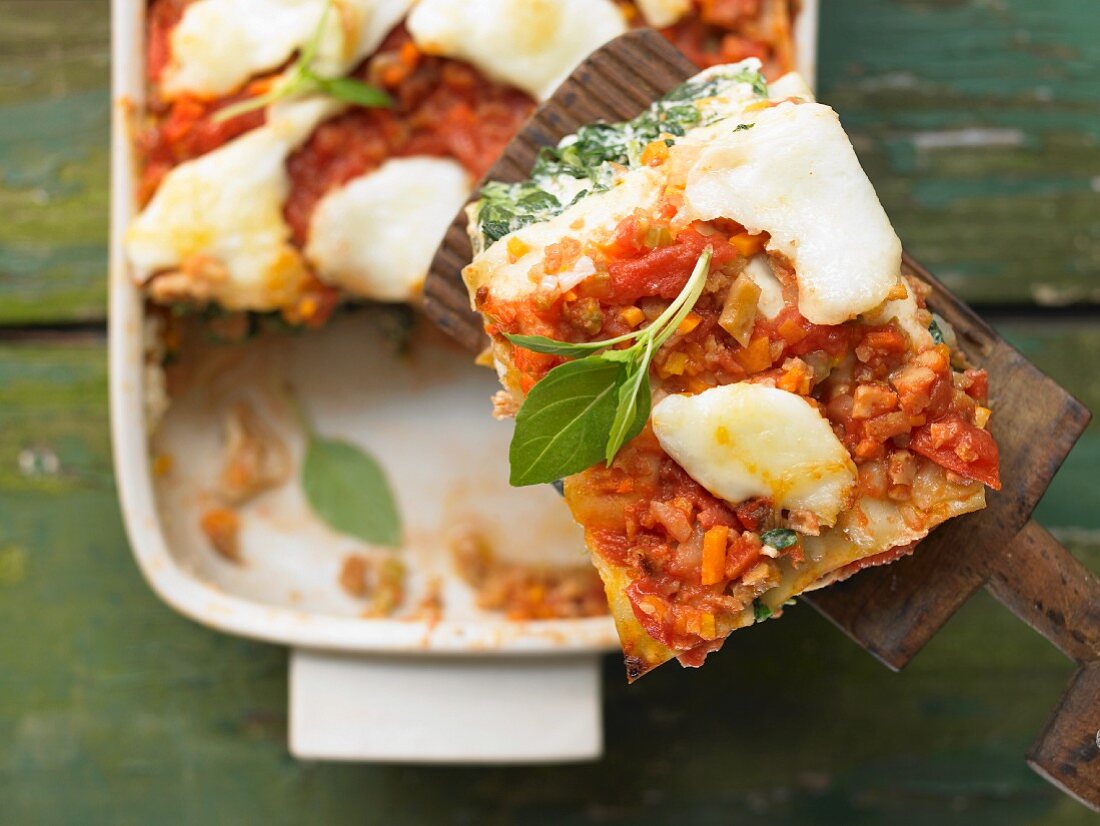 Vegetarische Lasagne mit Seitan und Spinat