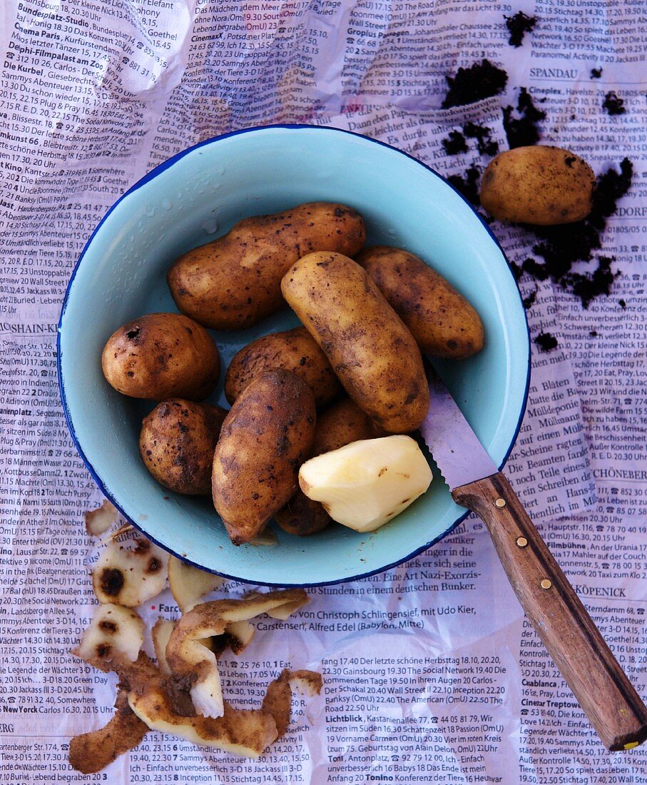 Kartoffeln schälen