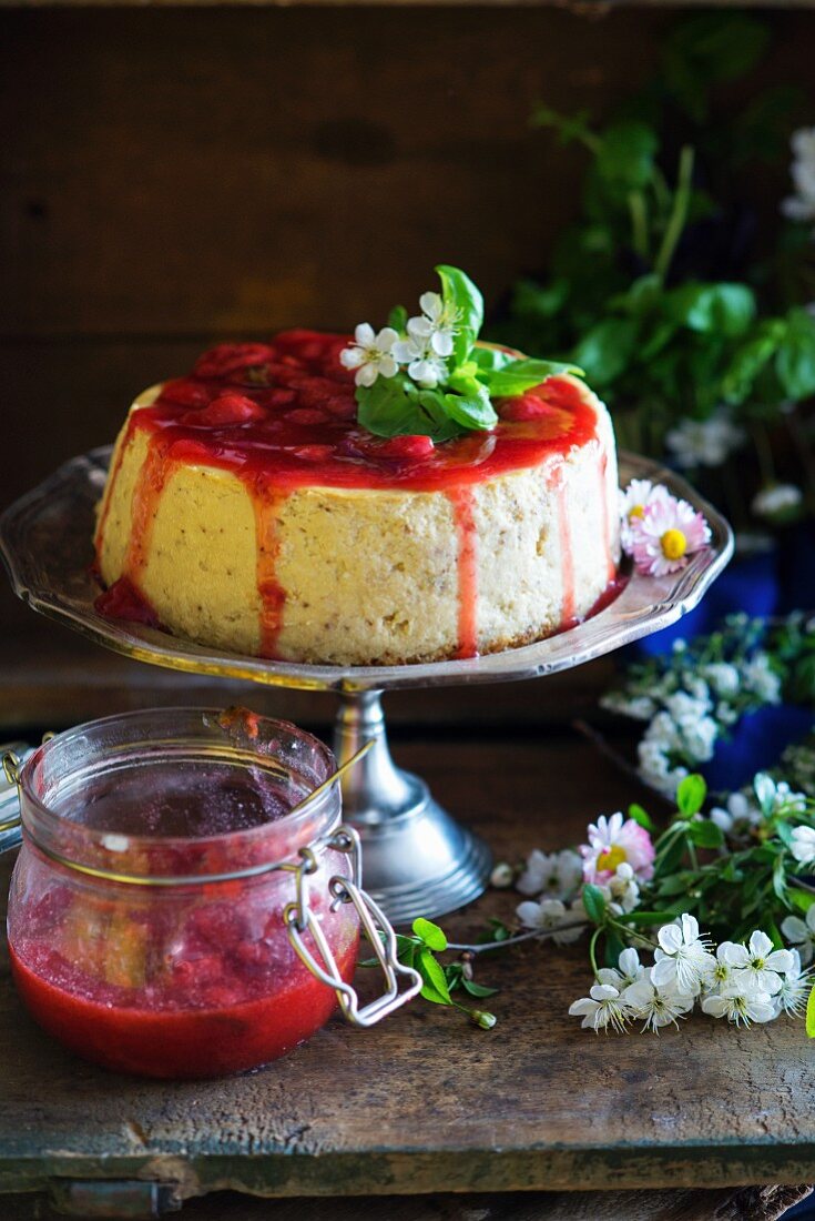 Cheesecake with strawberries and basil