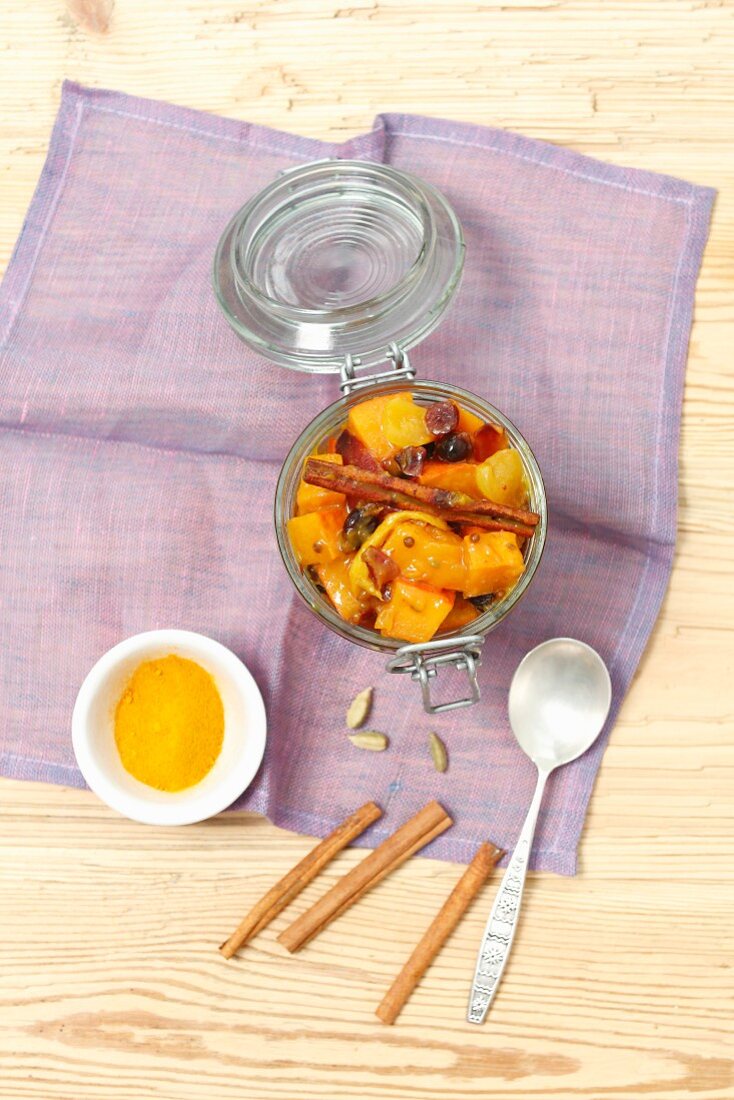 Pumpkin chutney with apricot jam, turmeric and red onion