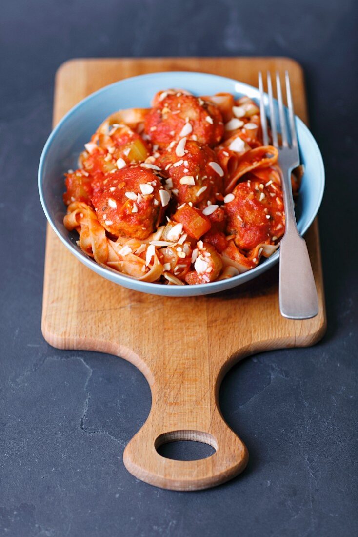 Tagliatelle with veal meatballs in tomato sauce