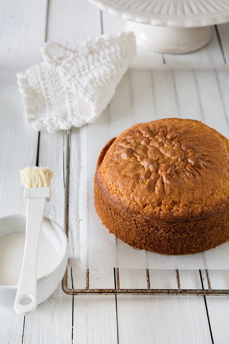 Lemon cake and a lemon glaze