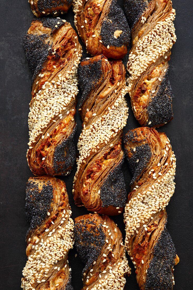 Cheese sticks with poppy and sesame seeds