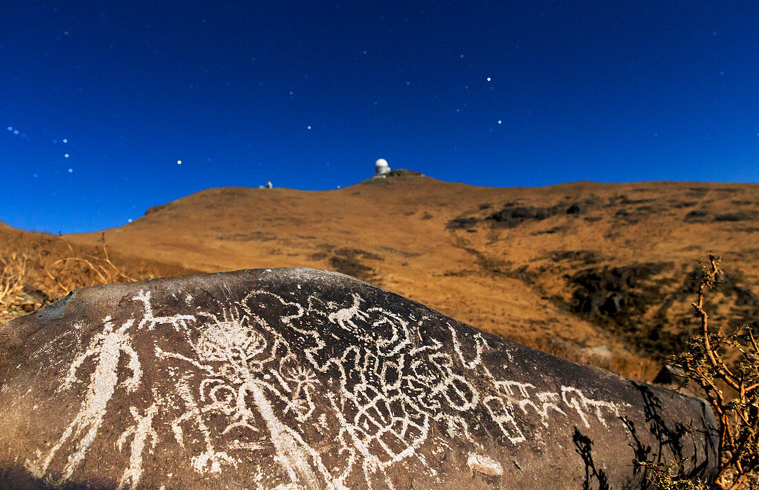 Atacama rock art and astronomical observatories
