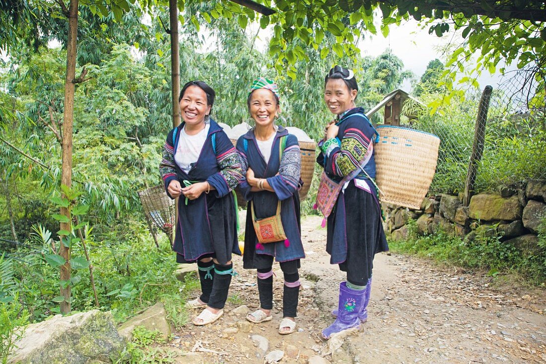 Souvenir sellers in Vietnam