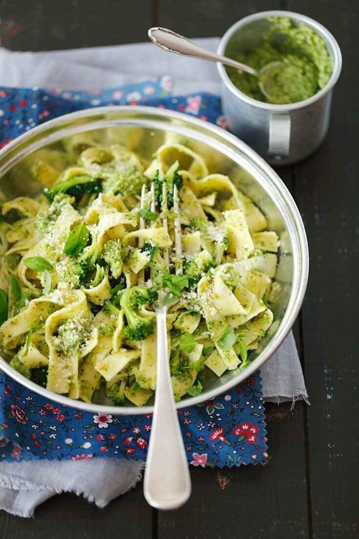 Tagliatelle with broccoli pesto