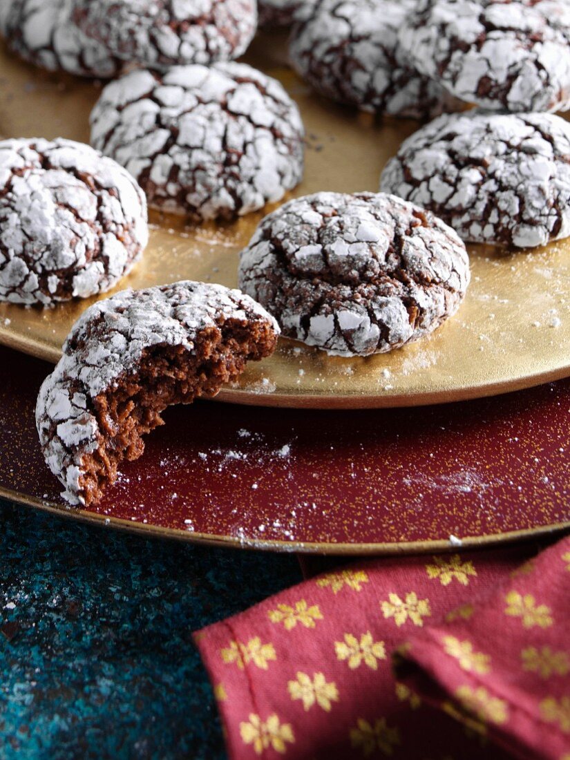 Chocolate biscuits with icing sugar