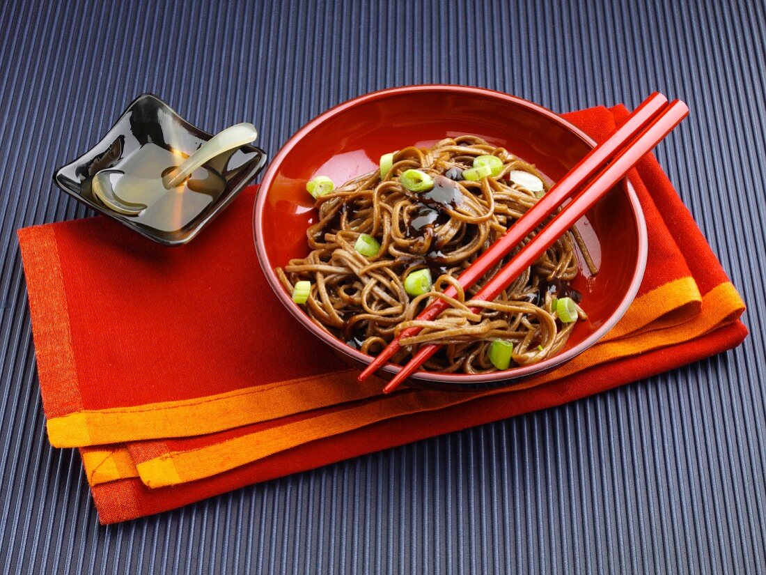 Spicy cold soba noodles