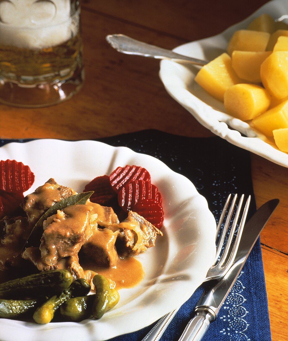 Westphalian beef dish (Pfefferpotthast), gherkins & beetroot