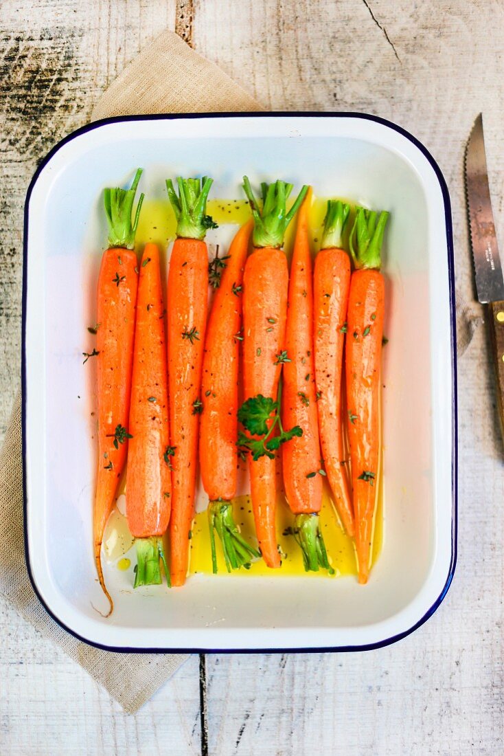 Caramelised carrots with honey and thyme