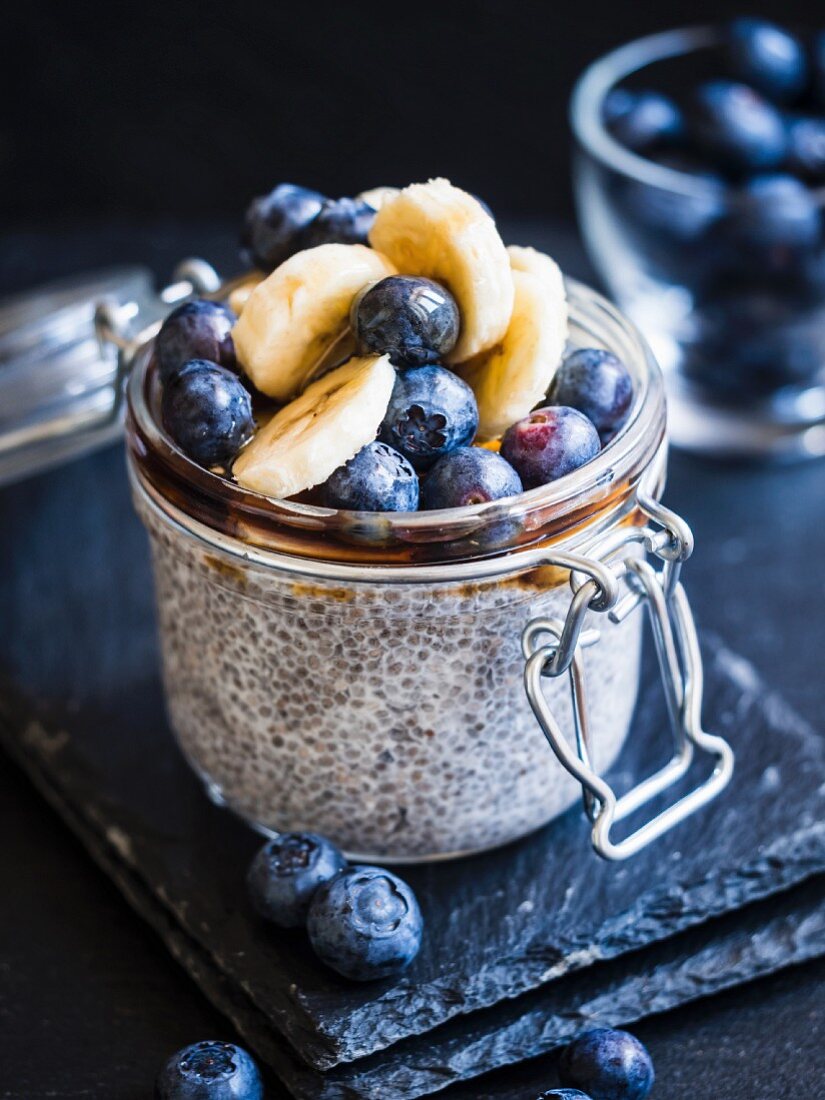 Overnight chia pudding with blueberies and banana