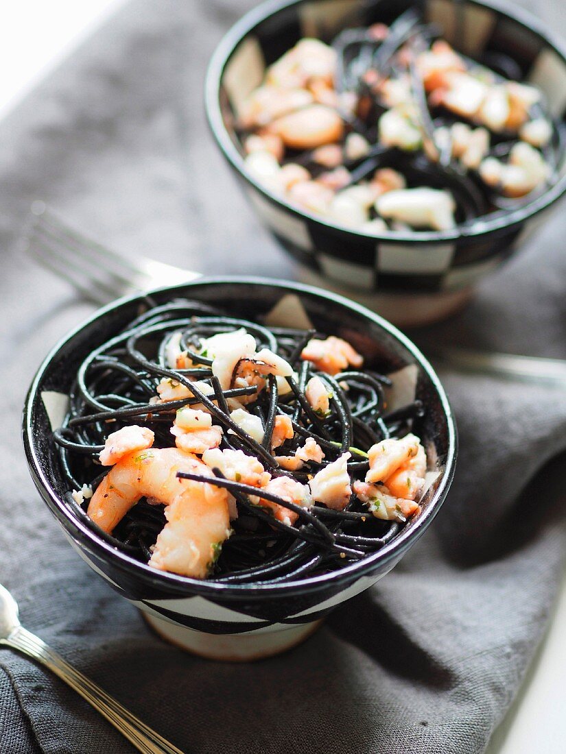 Spaghetti pasta with squid ink (Italy)