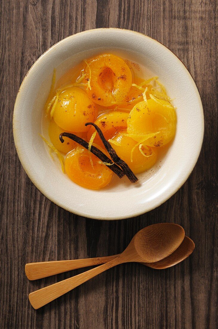Aprikosenkompott mit Vanille und Zitrone