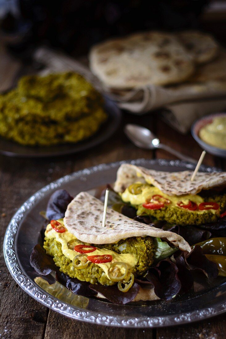 Naan bread filled with pea patties (India)
