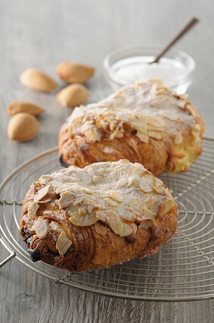 Chocolatine aux Amandes (pastries with chocolate and almonds, France)