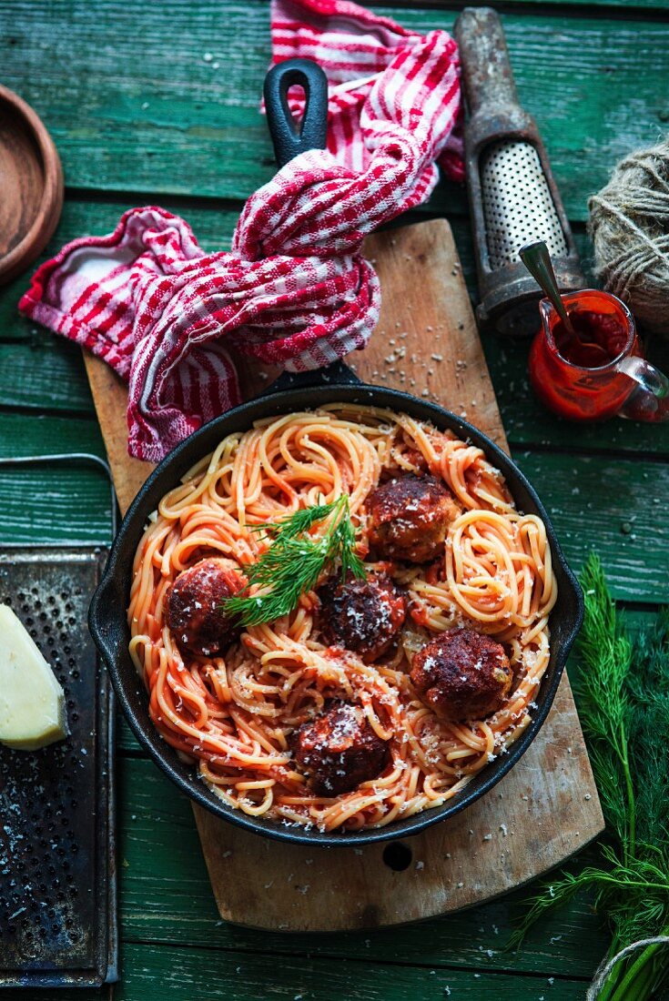 Classic Spaghetti and Meatballs