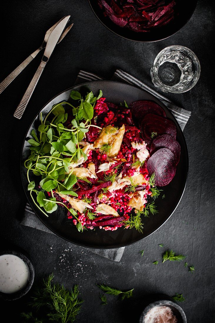 Bulgur salad with beetroot mackrell and horseradish cream sauce