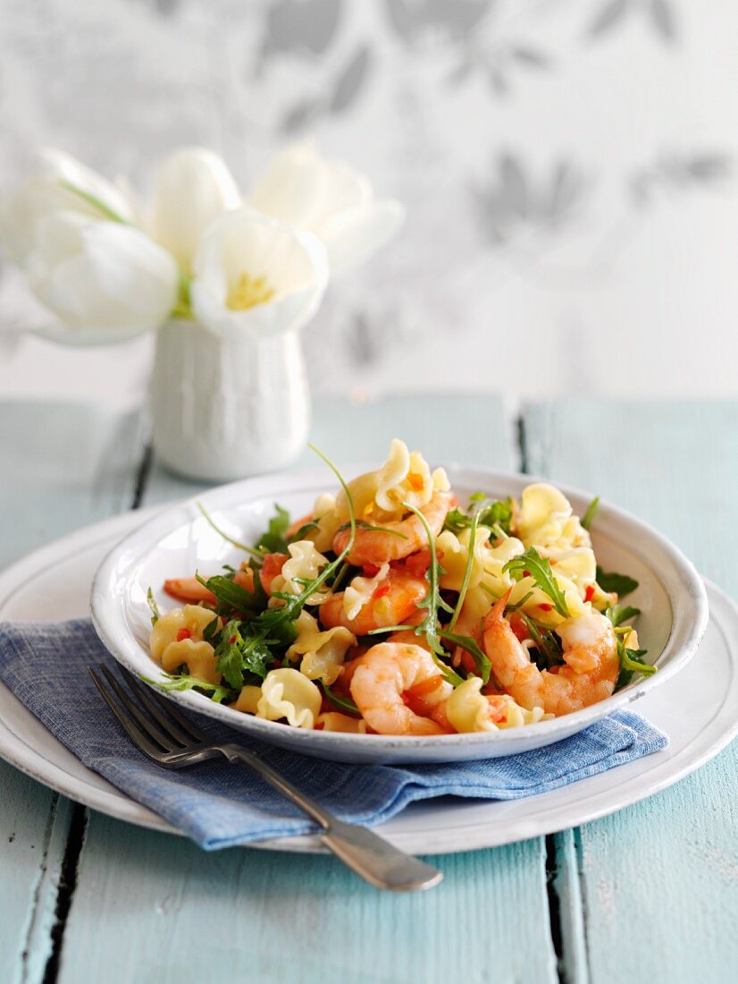 Pasta with prawns, chilli and tomatoes