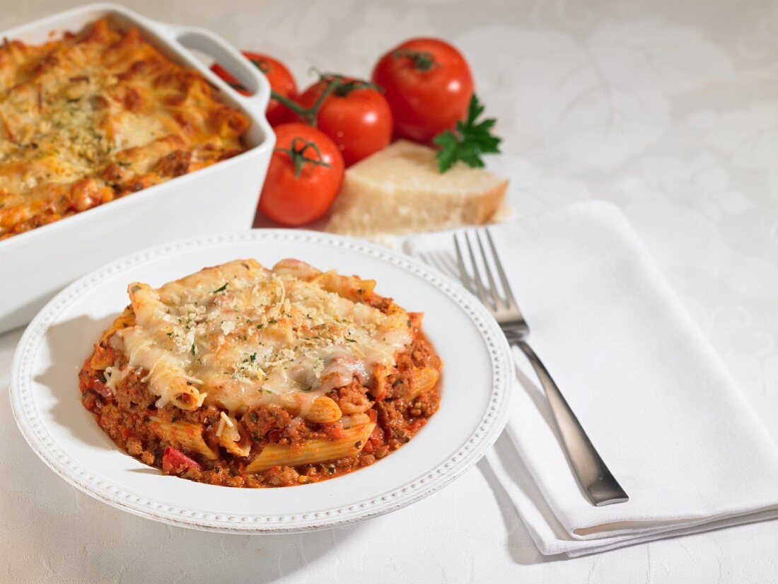 Rigatoni with tomato sauce and cheese