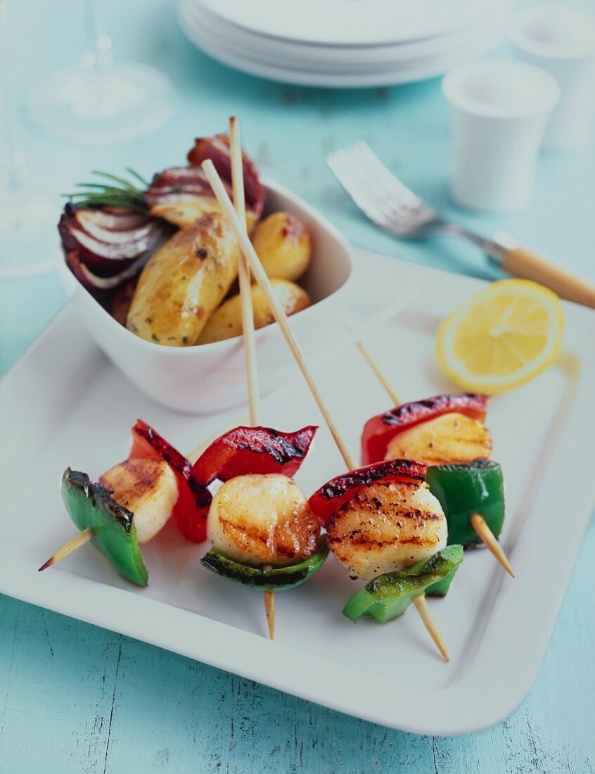Grilled mussel kebabs with peppers