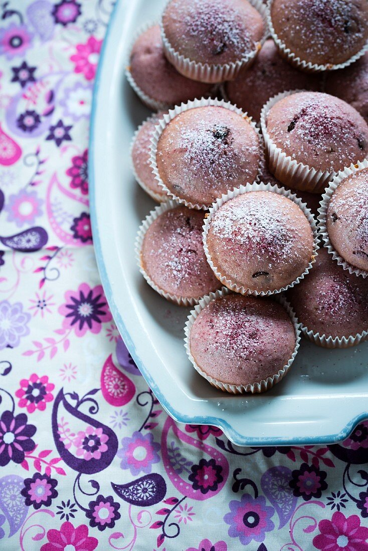 Vegan red fruit jelly muffins