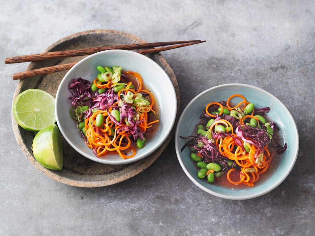 Vegan red cabbage and carrot salad with edamame