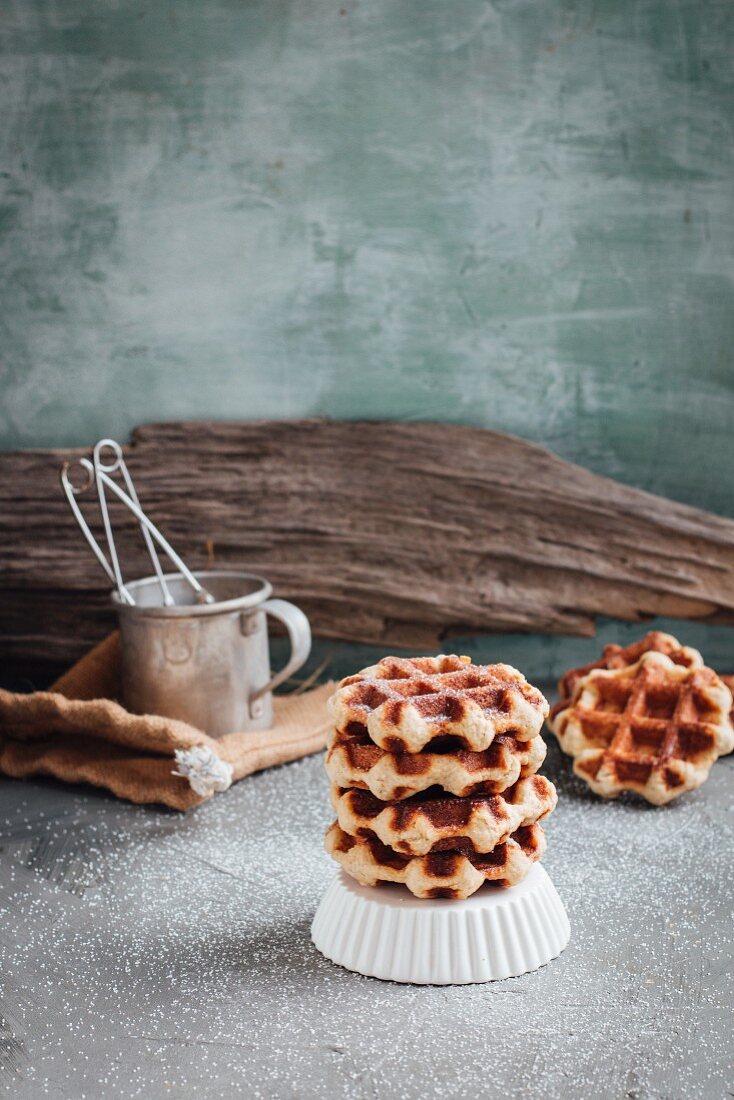 Belgische Waffeln mit Puderzucker