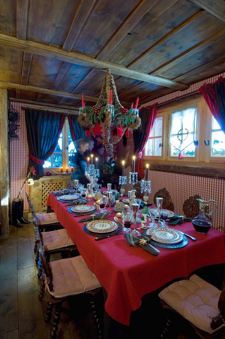 Elegantly set, Alpine-style Christmas dining table