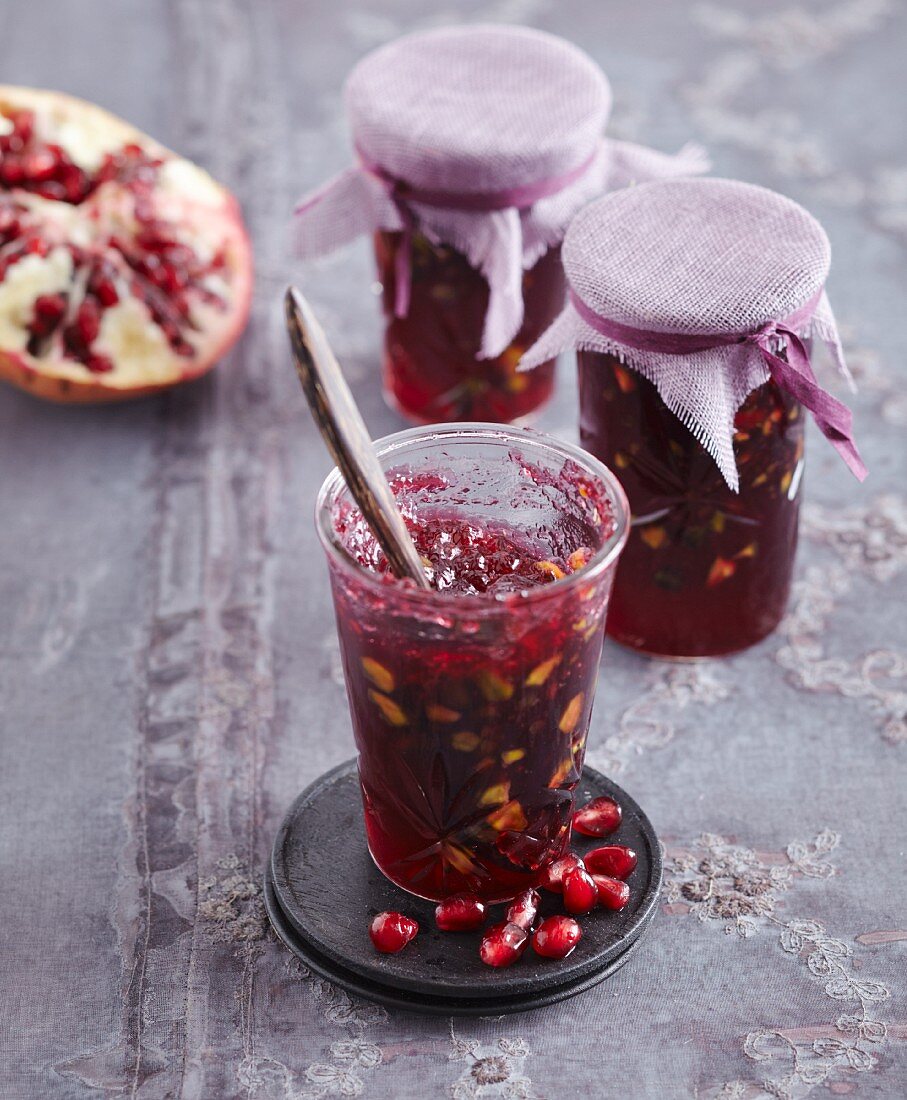 Pomegranate jelly with pistachios