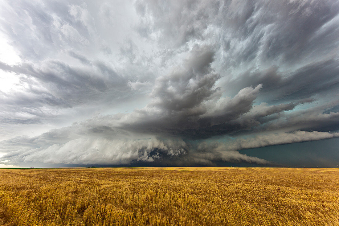 Supercell thunderstorm, Colorado, USA