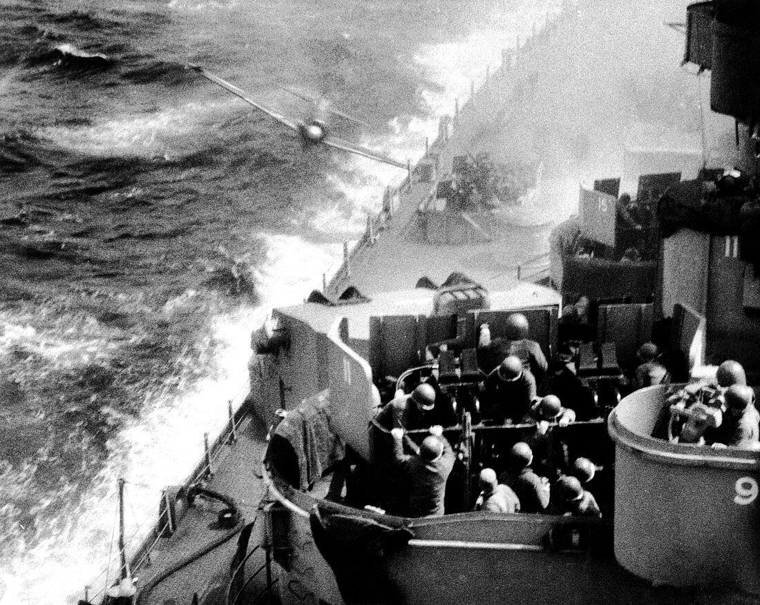 Japanese Kamikaze attack on USS Missouri, 1945