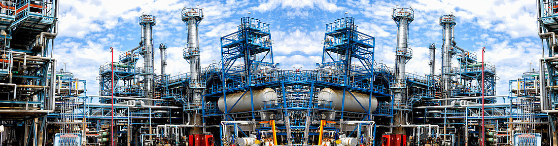 Oil and gas refinery, panoramic view