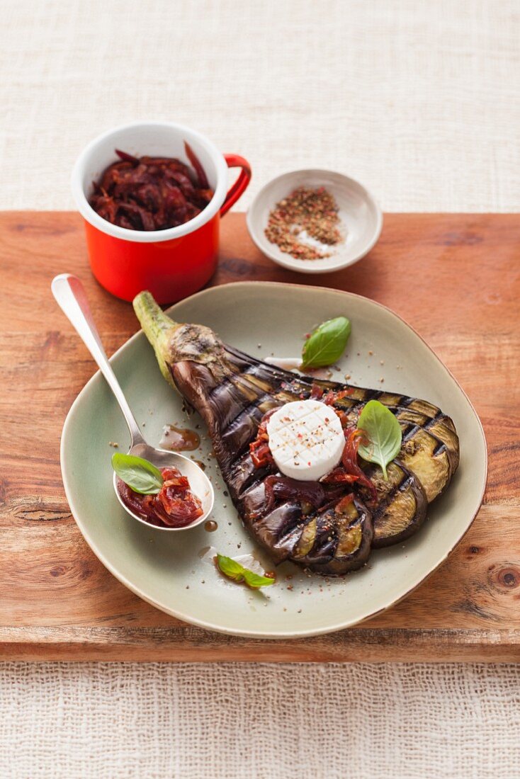 Grilled aubergine fans for vegetarians