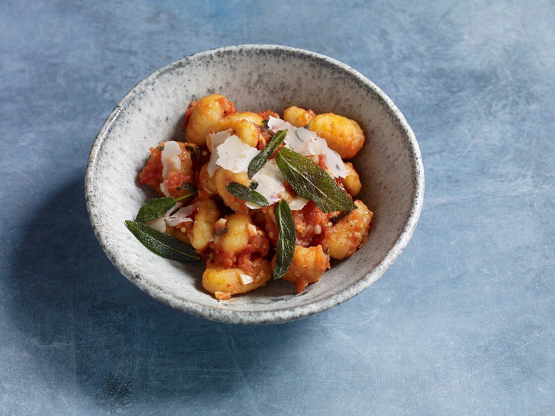 Quick and easy tomato gnocchi with sage