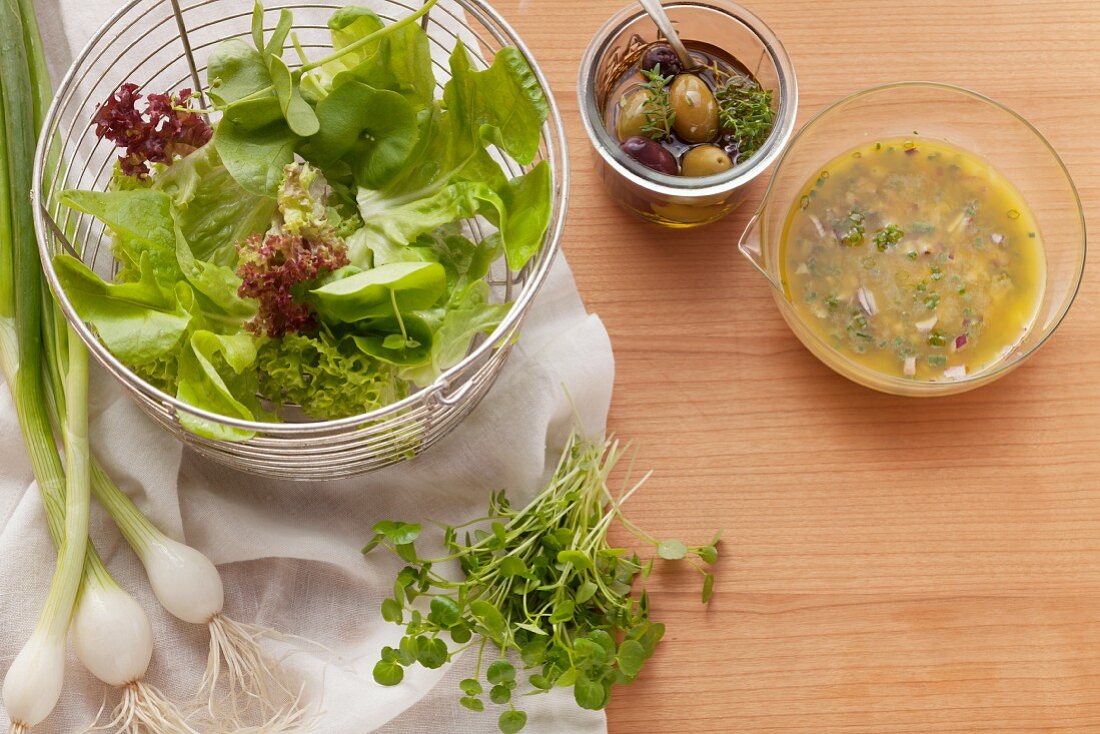 Zutaten für frische Salate