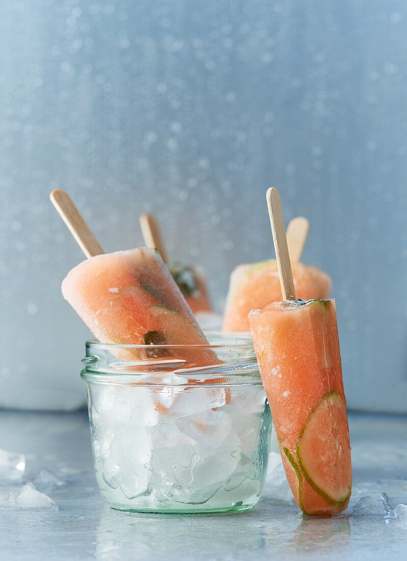 Lime and papaya ice lollies with mint