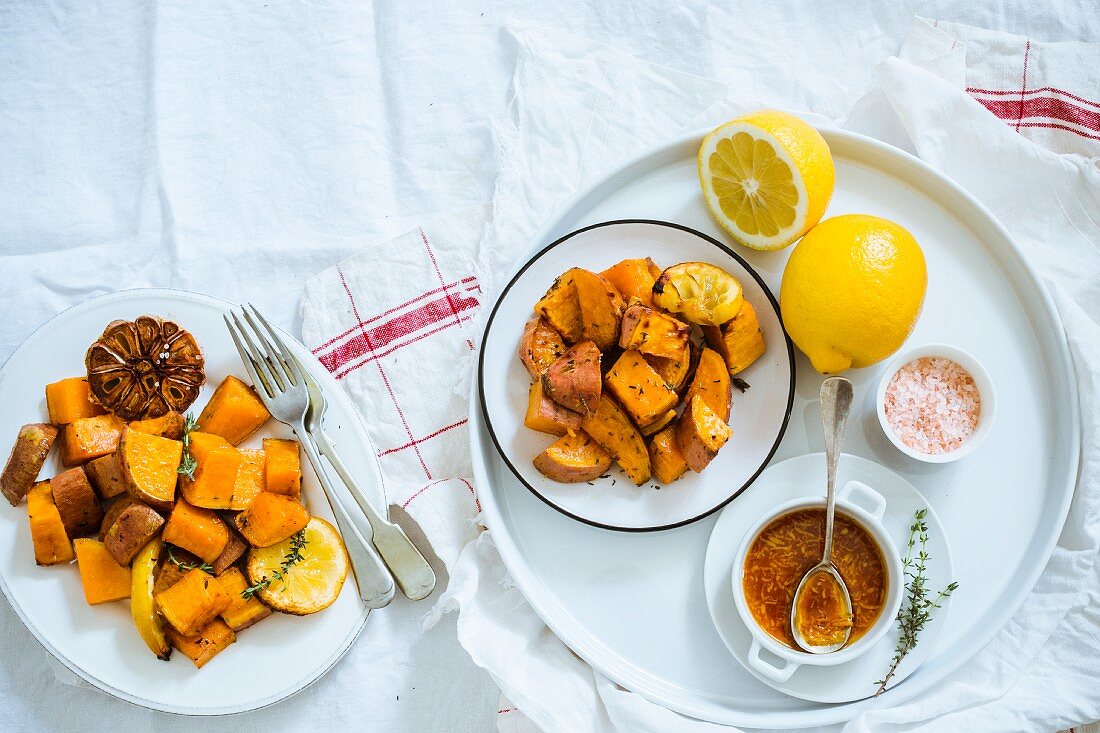 Fried sweet potatoes with lemon sauce