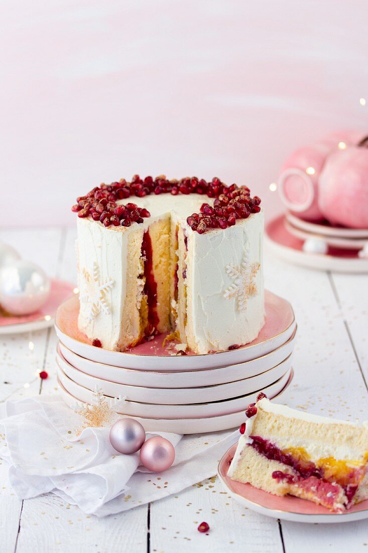 Wickeltörtchen mit Preiselbeeren und Sahne zu Weihnachten