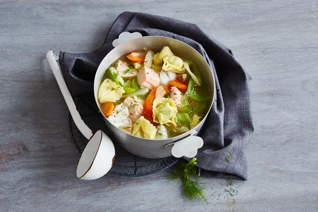 Bouillabaisse mit Tortellini