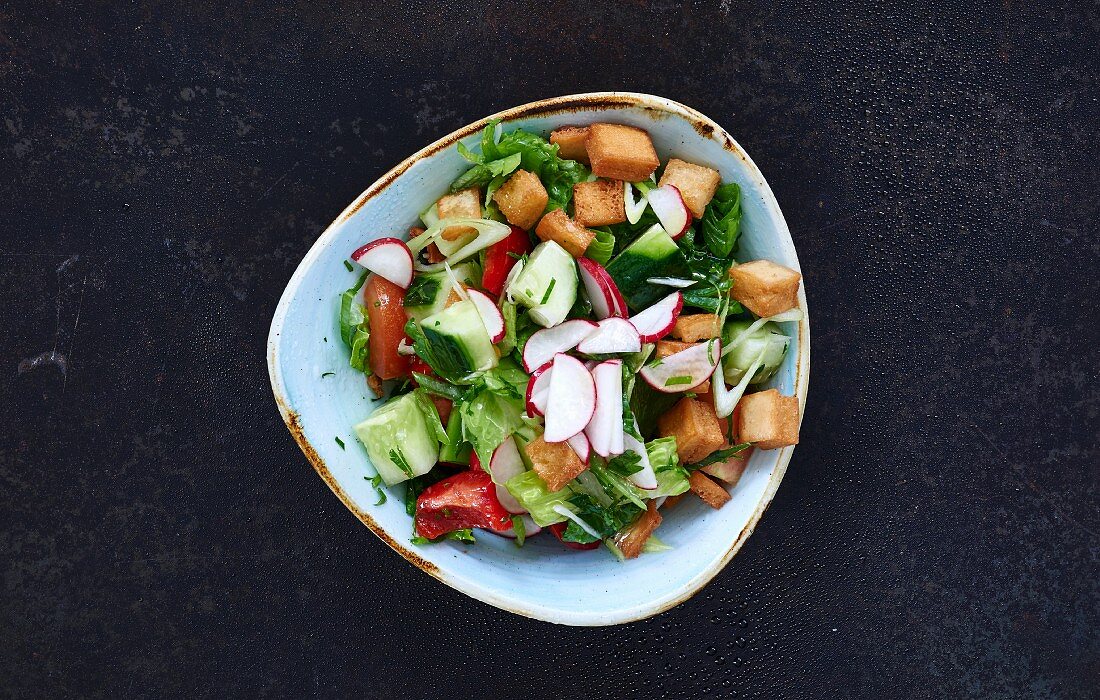 Fattoush (salad with flatbread, Lebanon)